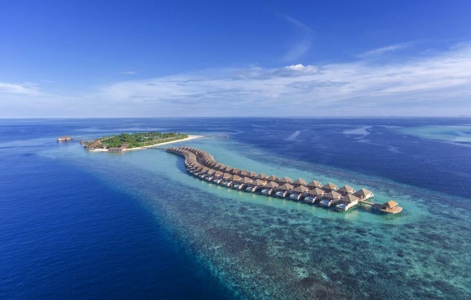 HURAWALHI ISLAND RESORT