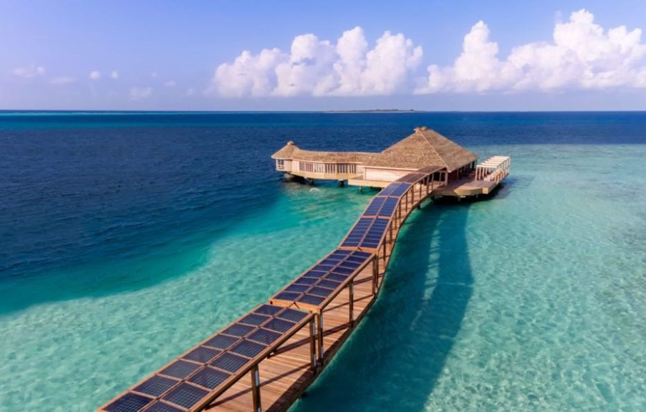 HURAWALHI ISLAND RESORT